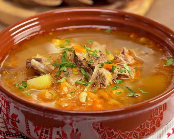 Фото Щи со свиными ребрышками и свежей капустой НА МЯСНОМ БУЛЬОНЕ