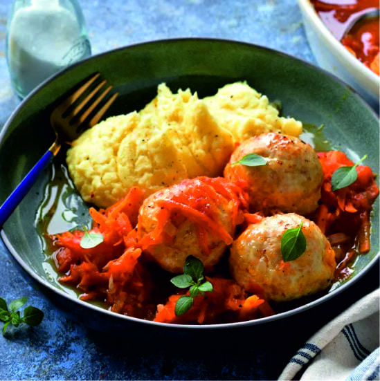 Фото 8. Тефтели из щуки с овощной поджаркой  и картофельным пюре