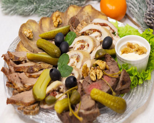 Фото Мясная тарелка из 4х видов мяса