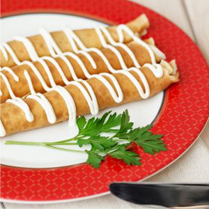 Фото Блины с яблоками и корицей
