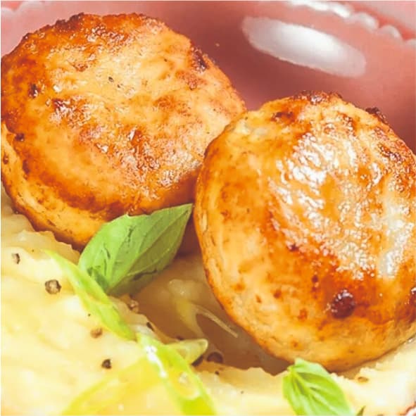 Фото Ужин 8. Котлетки из горбуши с пюре и овощным салатом